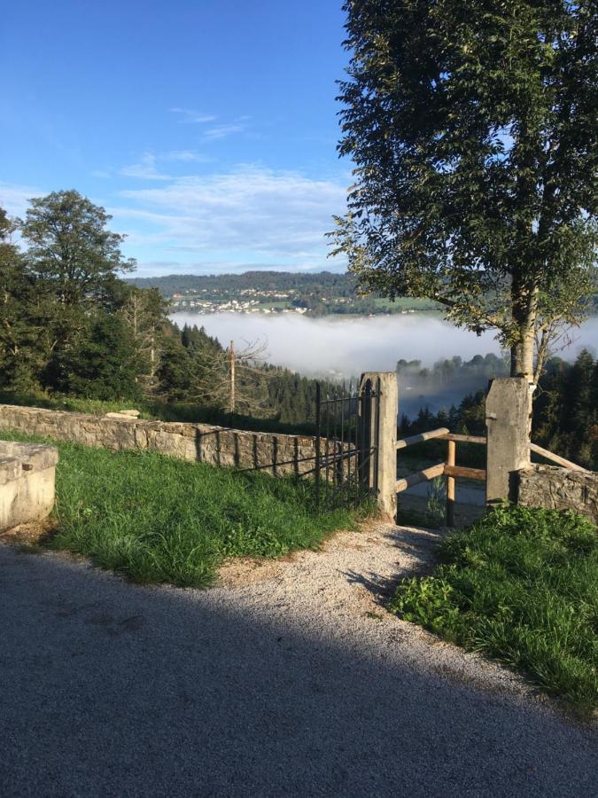 Appartamento Domaine De Malpas Villers-le-Lac Esterno foto